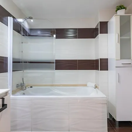 Travel Habitat Torres De Serrano * Valencia